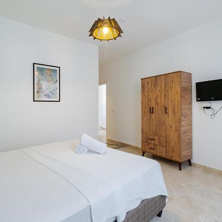 Mel Town Bed and Breakfast Αττάλεια Εξωτερικό φωτογραφία